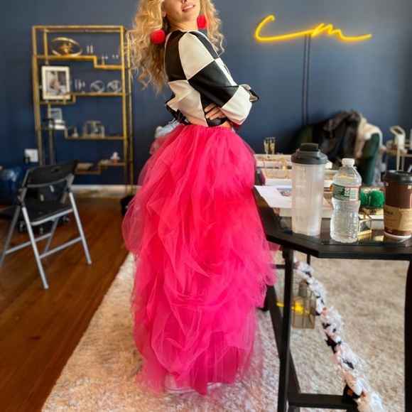 Pretty In Hot Pink - Picture 5 of 5